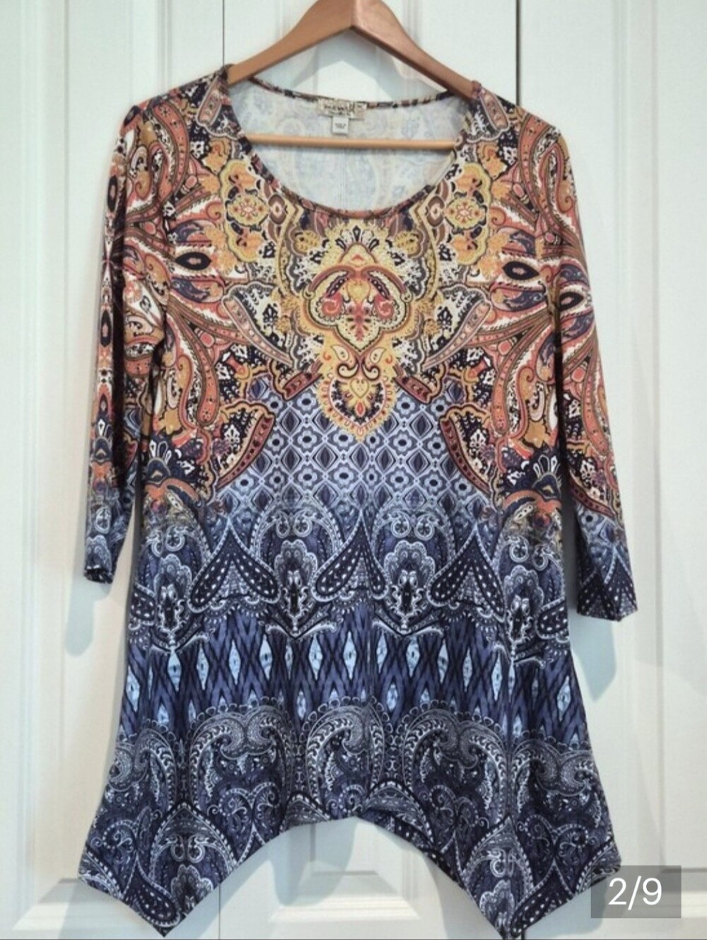 One World Boho Paisley Rhinestone Sharkbite Hem 3/4 Sleeve Top Medium